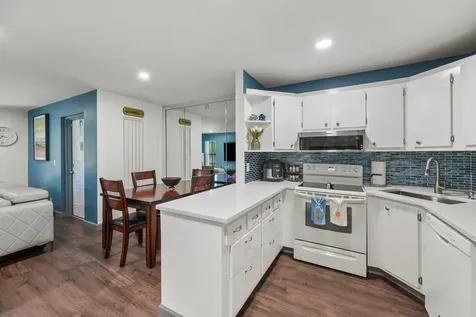 723 Sunny Pine Way Greenacres FL 33415