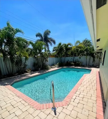 1028 Se 13th Court Deerfield Beach FL 33441