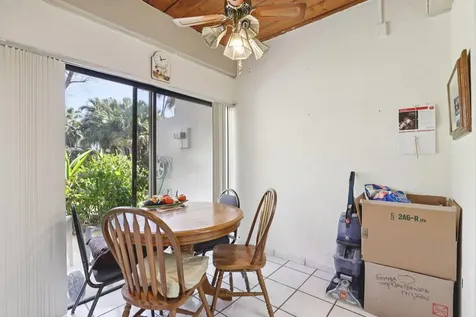 19232 Ne 25th Avenue Miami FL 33180