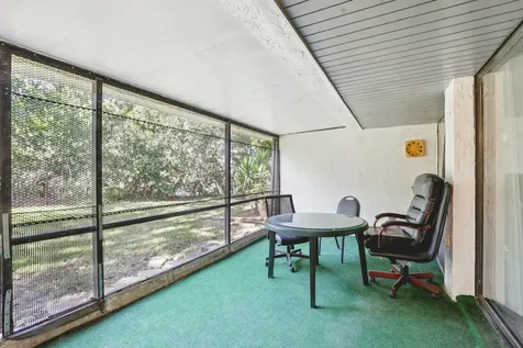 19232 Ne 25th Avenue Miami FL 33180