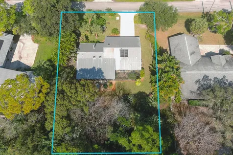 8816 Se May Terrace Hobe Sound FL 33455