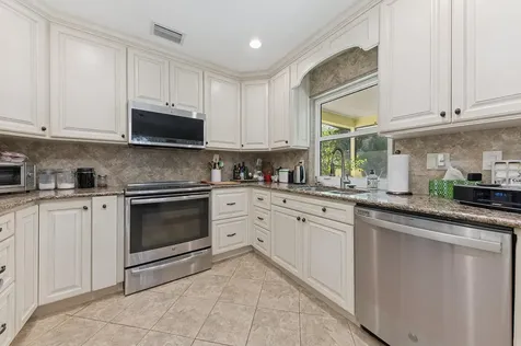 8816 Se May Terrace Hobe Sound FL 33455