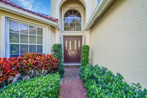 15 Lawrence Lake Drive Boynton Beach FL 33436