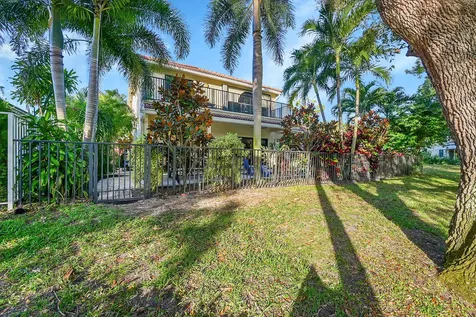 15 Lawrence Lake Drive Boynton Beach FL 33436
