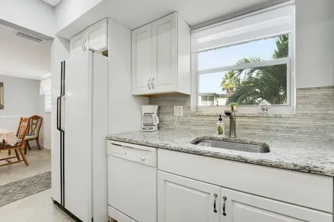 701 Lori Drive Drive Palm Springs FL 33461