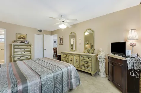 701 Lori Drive Drive Palm Springs FL 33461