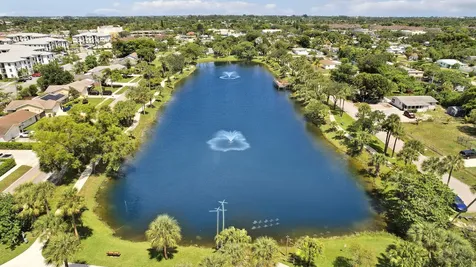 701 Lori Drive Drive Palm Springs FL 33461