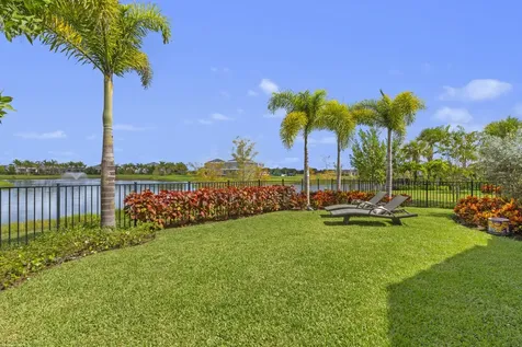 10389 Northbrook Circle Palm Beach Gardens FL 33412