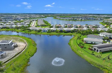 10389 Northbrook Circle Palm Beach Gardens FL 33412