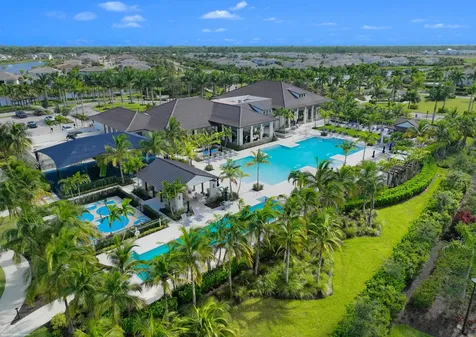 10389 Northbrook Circle Palm Beach Gardens FL 33412