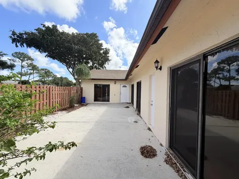 1040 Summit Place Circle West Palm Beach FL 33415