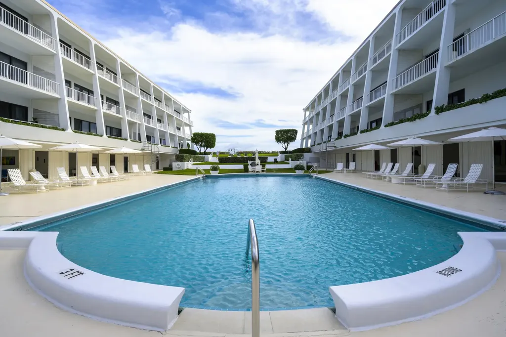 2275 S Ocean Boulevard Palm Beach FL 33480