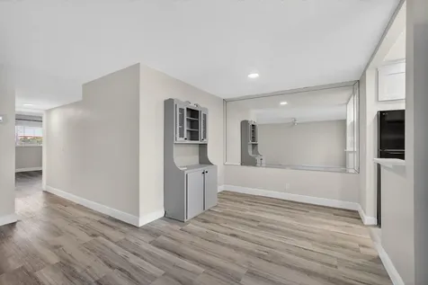 100 Shore Court North Palm Beach FL 33408
