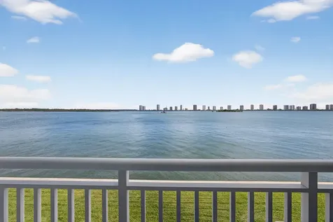 100 Shore Court North Palm Beach FL 33408