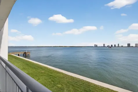 100 Shore Court North Palm Beach FL 33408