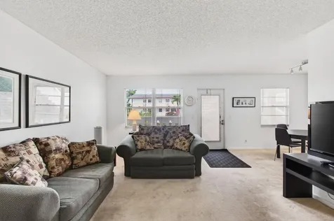 321 Fanshaw H Boca Raton FL 33434