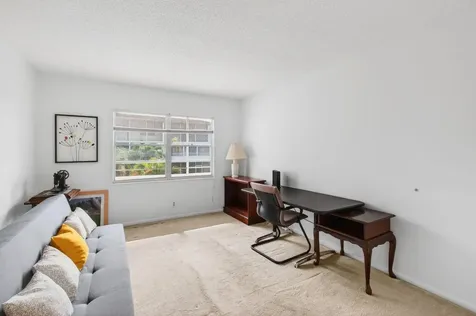 321 Fanshaw H Boca Raton FL 33434