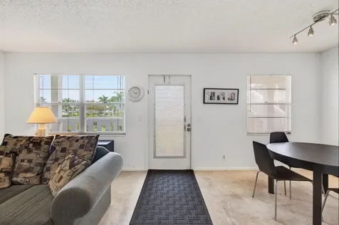 321 Fanshaw H Boca Raton FL 33434
