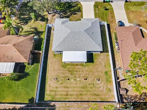 521 Nw Colonial Street Port Saint Lucie FL 34983