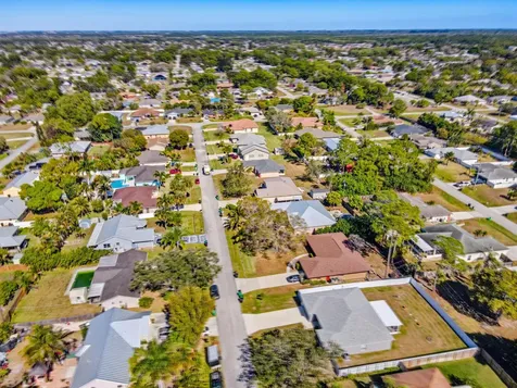 521 Nw Colonial Street Port Saint Lucie FL 34983