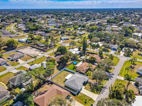 521 Nw Colonial Street Port Saint Lucie FL 34983