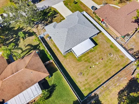 521 Nw Colonial Street Port Saint Lucie FL 34983