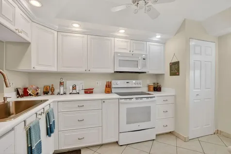 1537 E Hillsboro Boulevard Deerfield Beach FL 33441