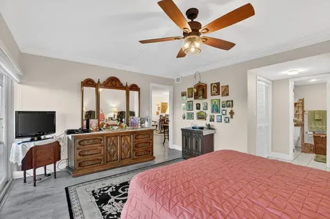 1537 E Hillsboro Boulevard Deerfield Beach FL 33441