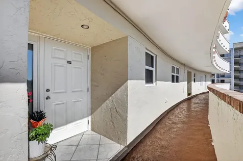 1537 E Hillsboro Boulevard Deerfield Beach FL 33441