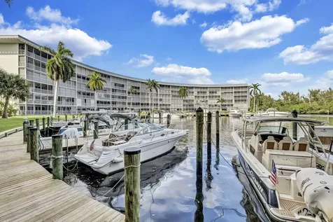 1537 E Hillsboro Boulevard Deerfield Beach FL 33441