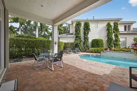 502 Via Toledo Palm Beach Gardens FL 33418