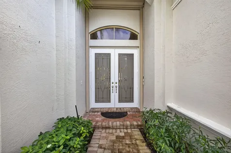502 Via Toledo Palm Beach Gardens FL 33418