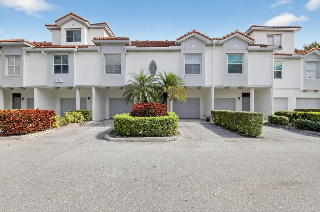 2022 Alta Meadows Lane Delray Beach FL 33444