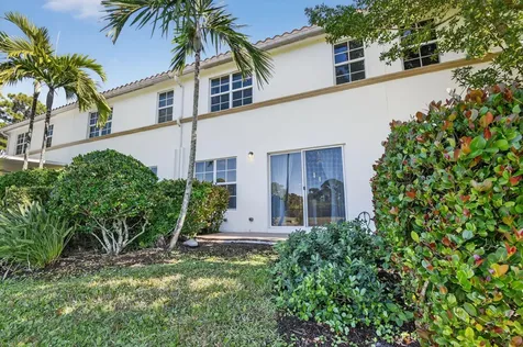 4545 Tara Cove Way West Palm Beach FL 33417