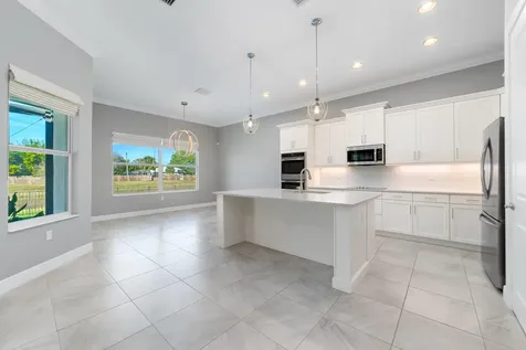 4777 Four Lakes Circle Vero Beach FL 32968