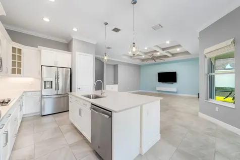 4777 Four Lakes Circle Vero Beach FL 32968