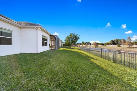 4777 Four Lakes Circle Vero Beach FL 32968