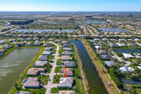 4777 Four Lakes Circle Vero Beach FL 32968