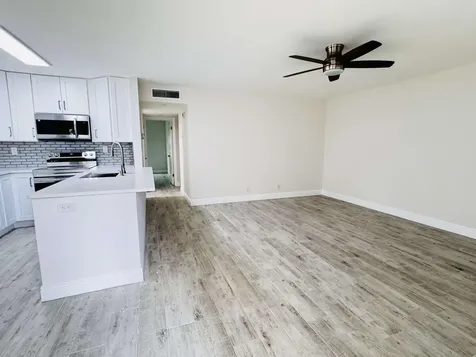 293 Flanders G Delray Beach FL 33484