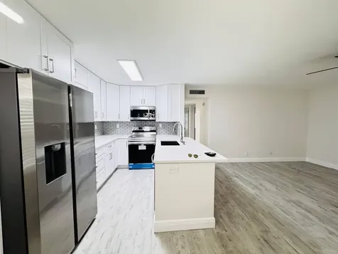 293 Flanders G Delray Beach FL 33484