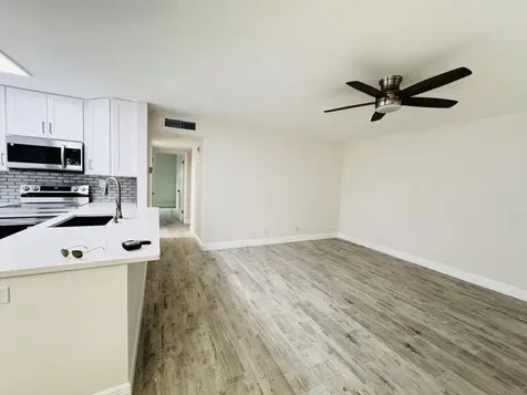 293 Flanders G Delray Beach FL 33484