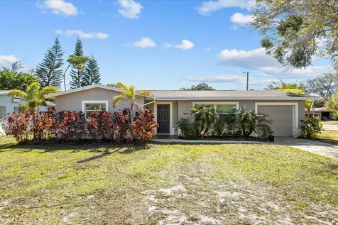 907 Antigua Avenue Fort Pierce FL 34982