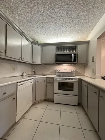5991 Whispering Pine Way Greenacres FL 33463