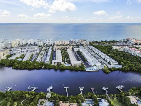 3605 S Ocean Boulevard South Palm Beach FL 33480