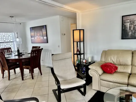 3225 South Street Hollywood FL 33021