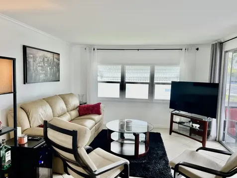 3225 South Street Hollywood FL 33021