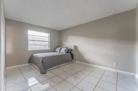 720 N Dixie Highway Lantana FL 33462