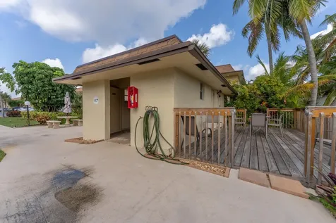 720 N Dixie Highway Lantana FL 33462