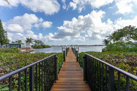 720 N Dixie Highway Lantana FL 33462