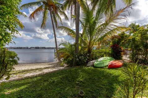 720 N Dixie Highway Lantana FL 33462